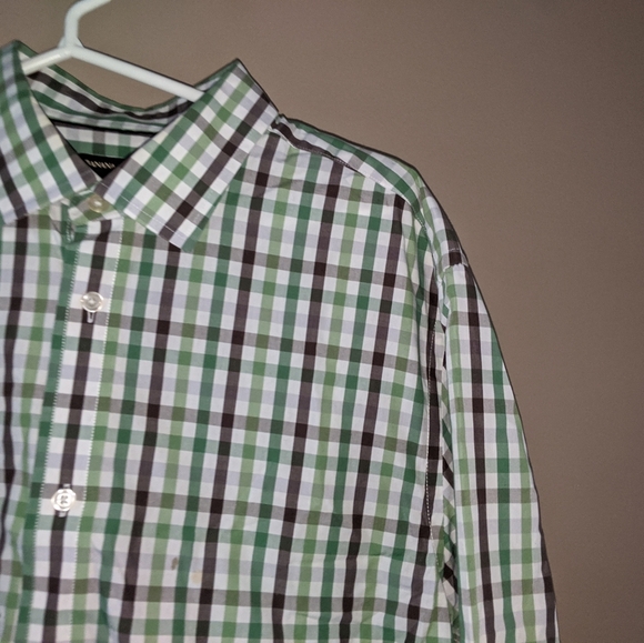 Banana Republic Men's XL Plaid Button Down - Picture 8 of 8